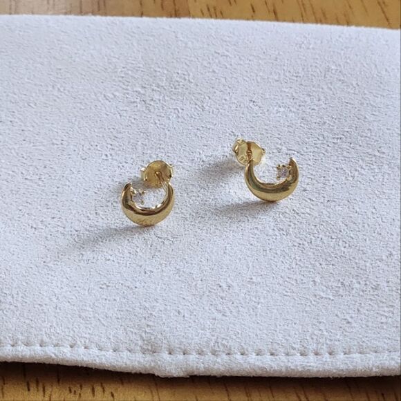 Tiny Crescent Moon Earrings With CZ 925 Silver - Picture 1 of 5
